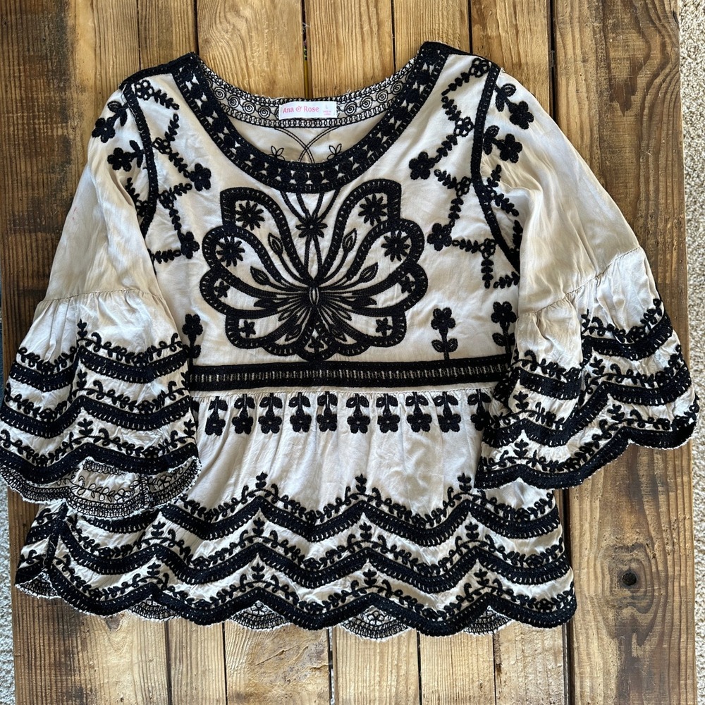 Ana & Rose Women L Cream Black Embroidered Boho Bell Sleeve Babydoll Peasant Top